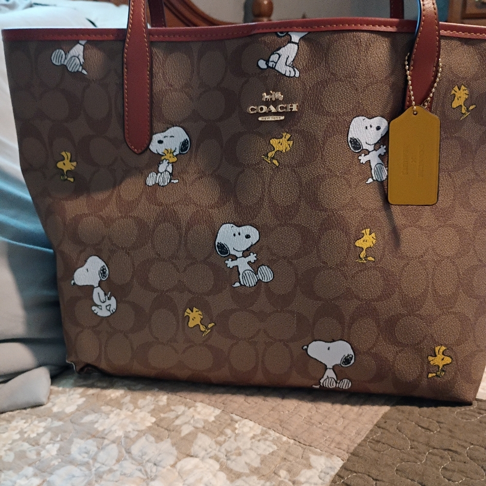 Coach Peanuts Brown Snoopy Print Handbag - Picture 5 of 5